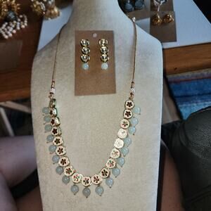 BOLLYWOOD INDIAN KUNDAN GOLD TONE NECKLACE AND EARRING SET
